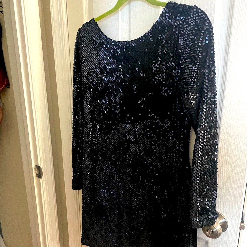 Loft size 6 dress. Only wore once.